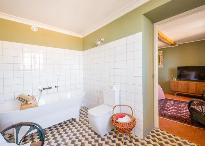 Πανσιόν A Casa Reale Μπαστιά
